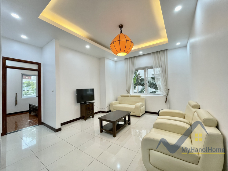 Thuê song lập biệt thự Vinhomes Riverside khu Hoa Sữa 8