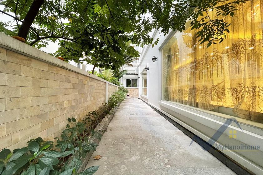 Thuê song lập Vinhomes Riverside full nội thất hiện đại 16
